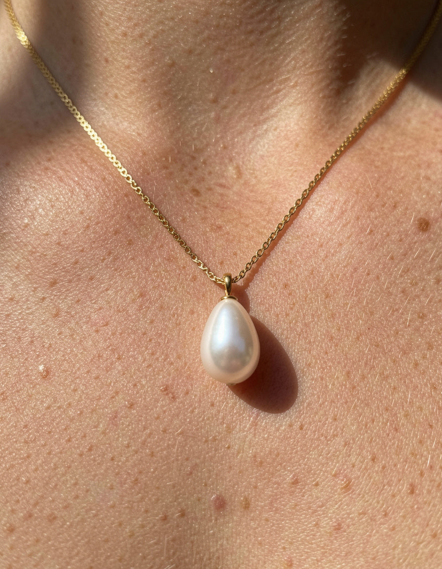 Pearl Pendant Necklace