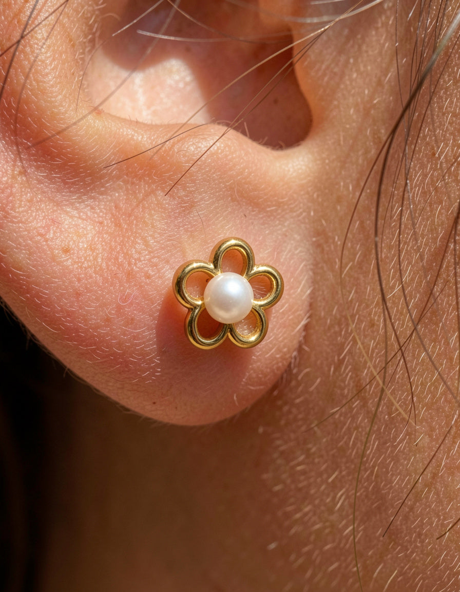 18K Gold-Plated Gold Flower Synthetic Pearl Stud Earrings