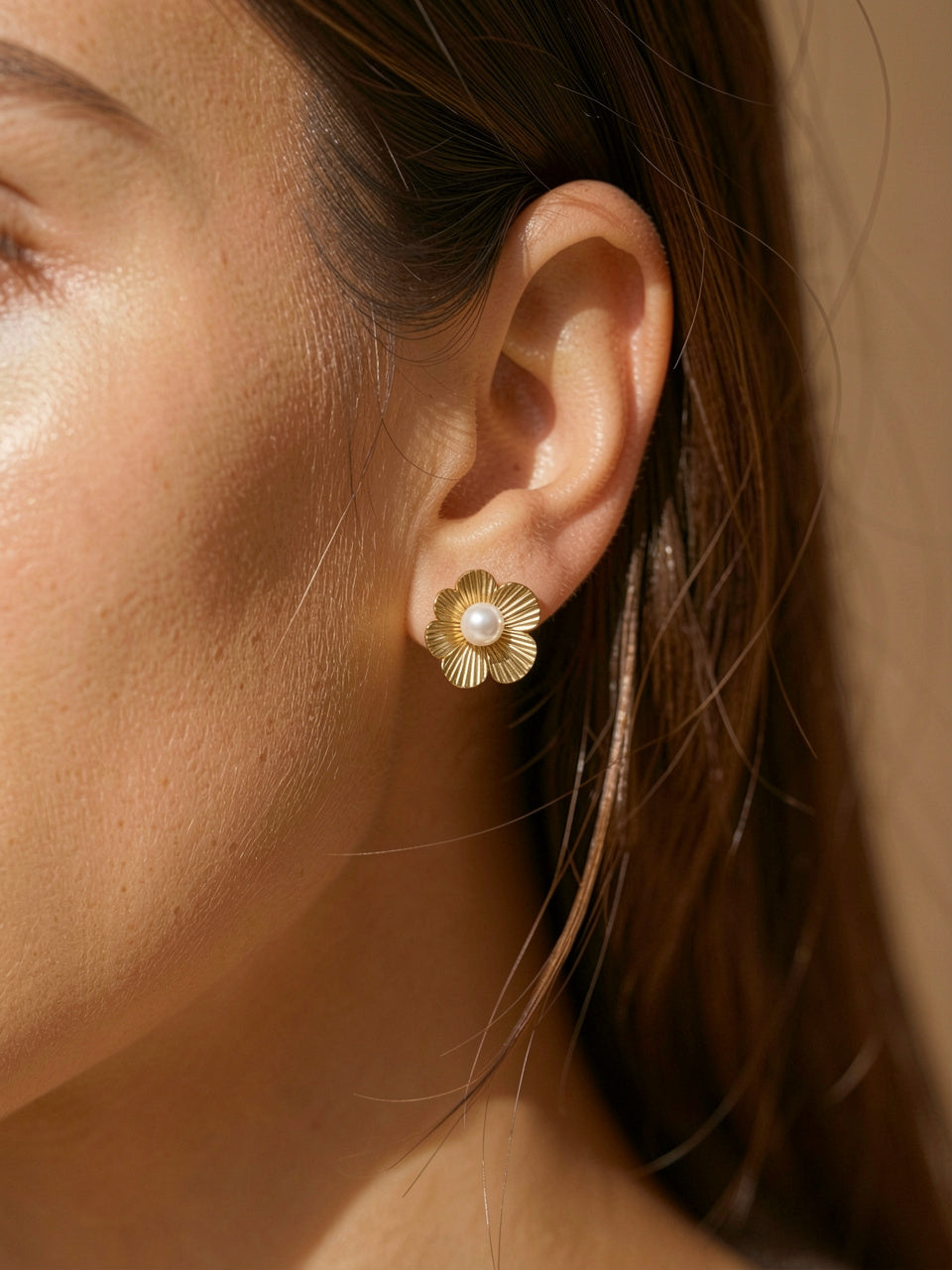 18K Gold-Plated Gold Flower Synthetic Pearl Stud Earring, five-petal ribbed flower with centered pearl, worn on ear