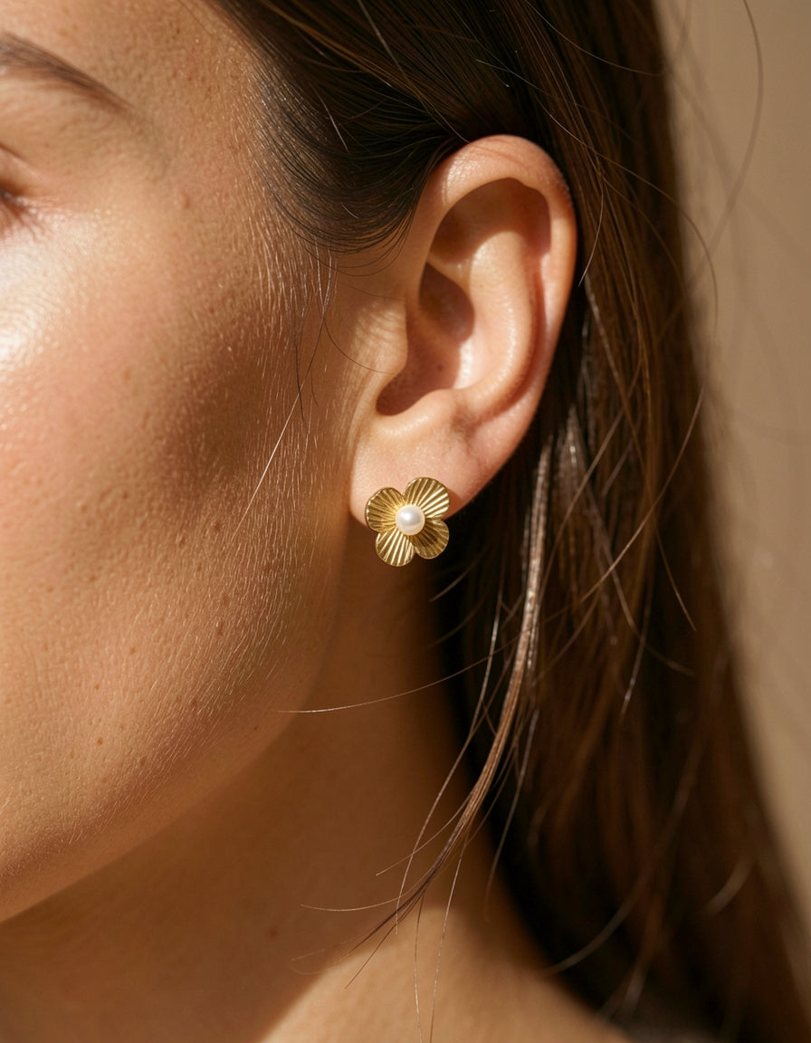 18K Gold-Plated Gold Flower Synthetic Pearl Stud Earring, macro detail